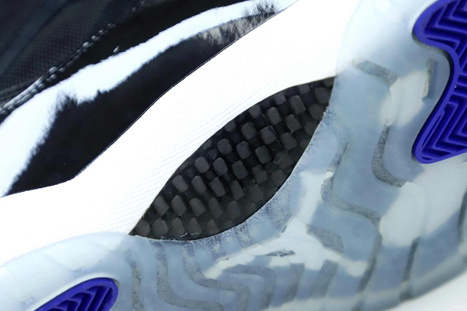 11 NIKE JORDAN AIR 0213